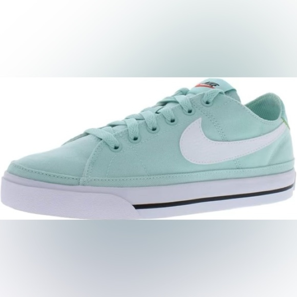 Nike Mint Green Sneakers